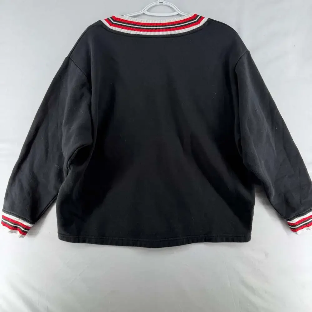 1413 Fila V-Neck Sweatshirt with Spellout Logo, Black, Size XL